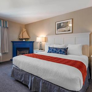 Harbor Village Admiral Suite
